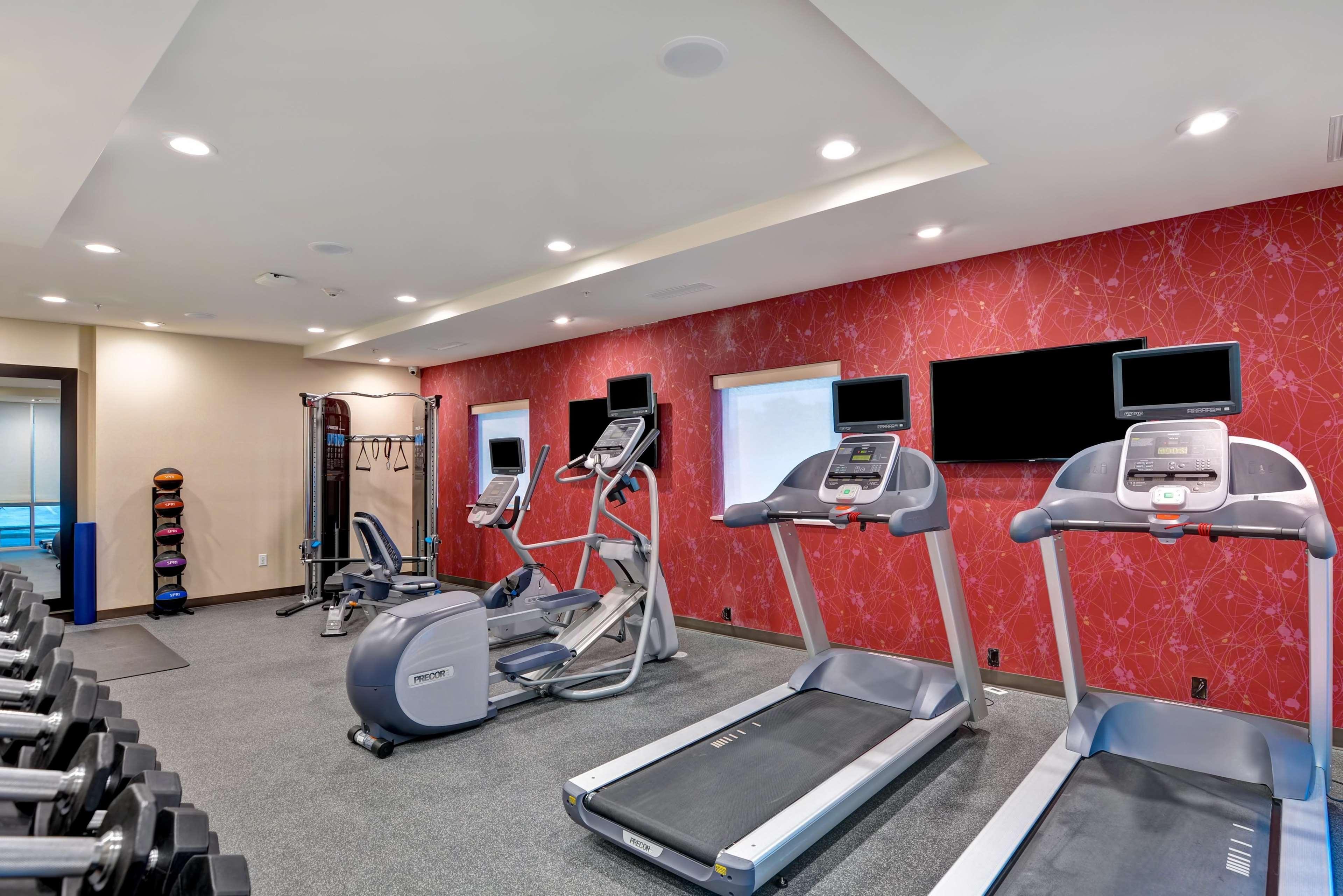 Home2 Suites By Hilton Hot Springs Exterior photo